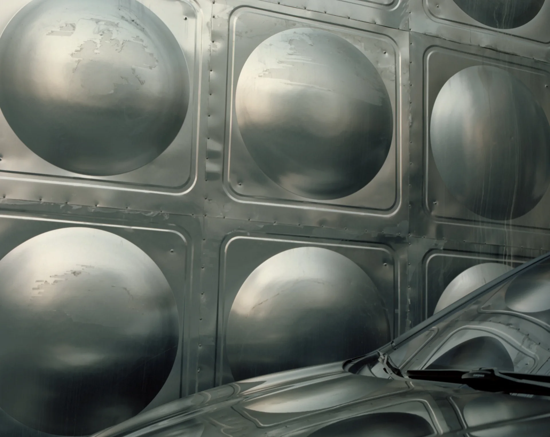Aluminium foil-faced building insulation
