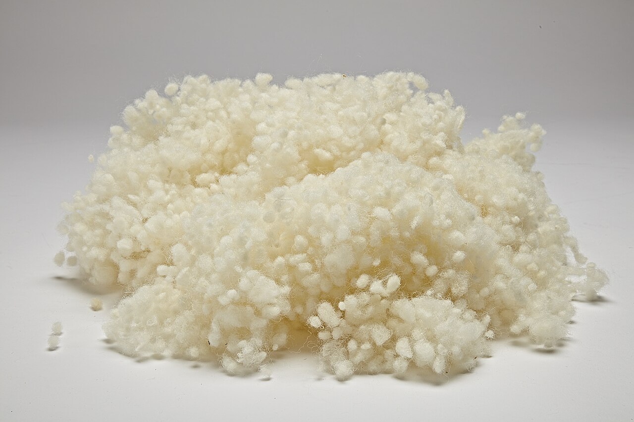 Loose-fill wool insulation knops