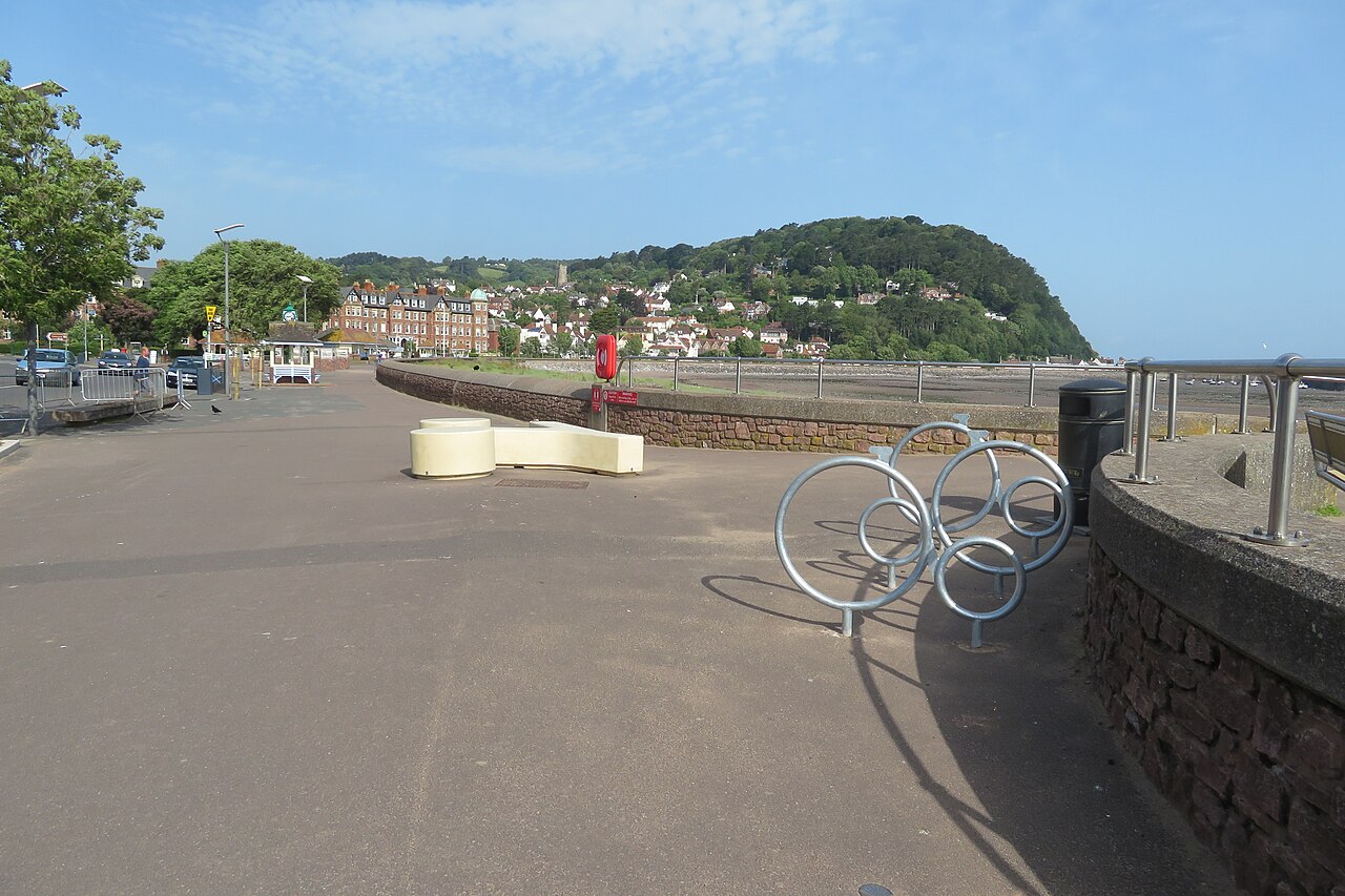 New cycle stands on Minehead seafront