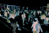Figure 28: Commuters in a busy railway terminal